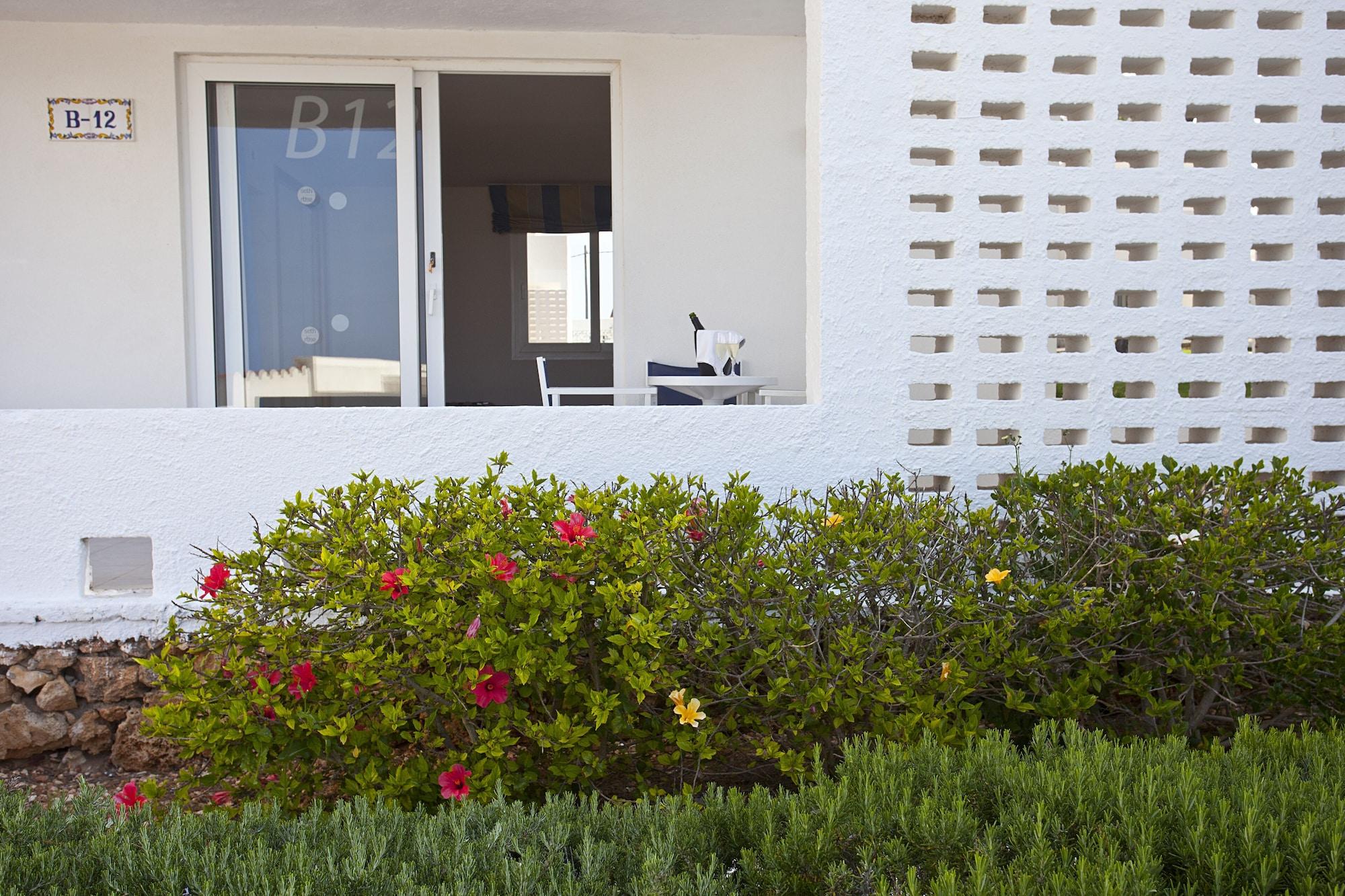 Hotel Seth Playa Azul Cala En Porter  Esterno foto