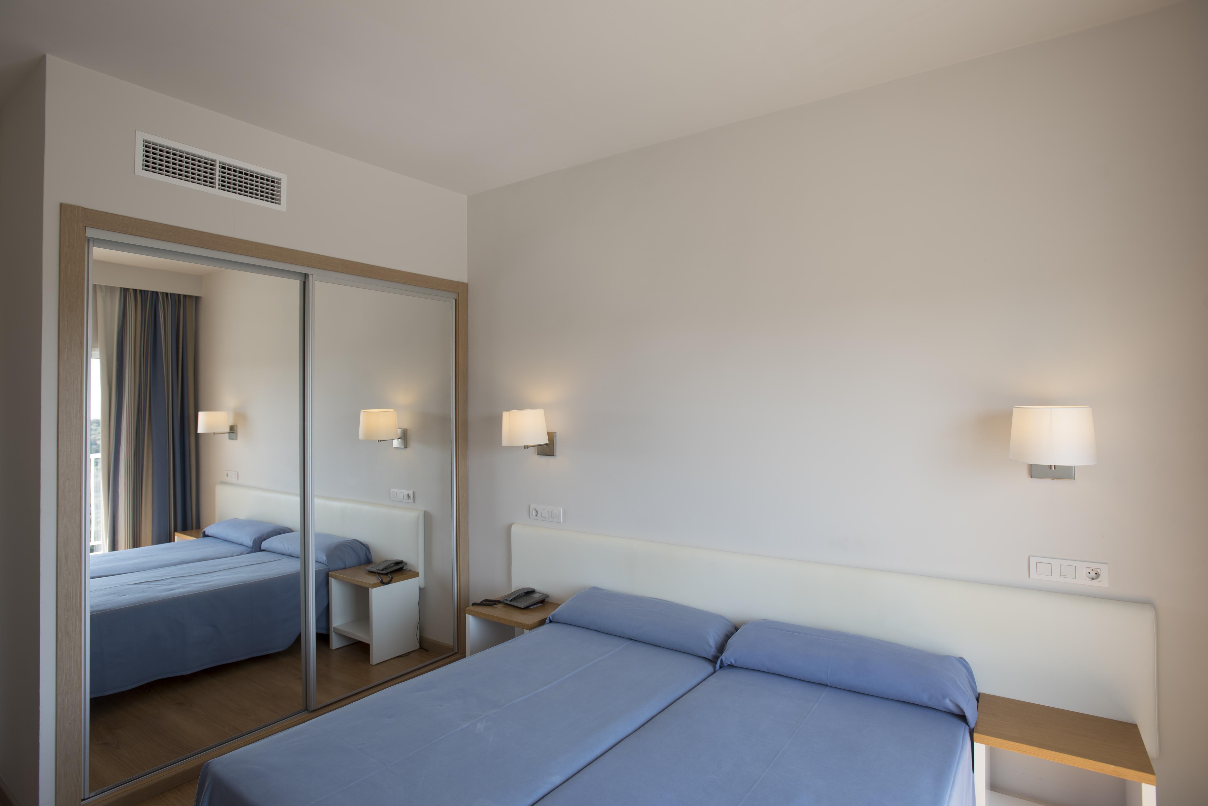 Hotel Seth Playa Azul Cala En Porter  Esterno foto